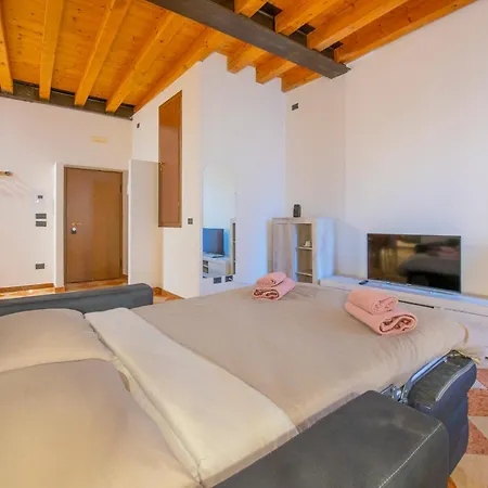 Palace Mazzini Center 1 *